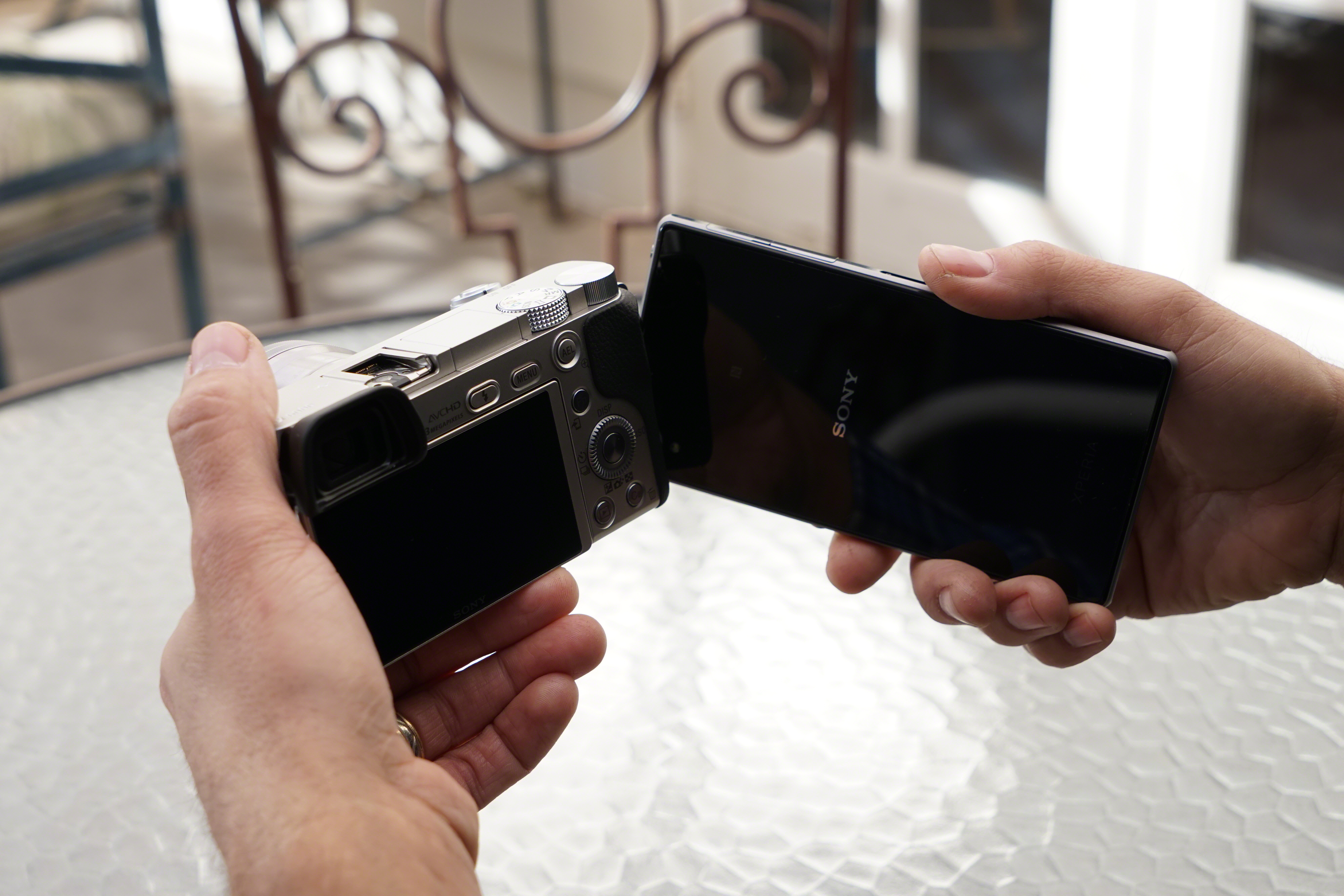 SONY Alpha 6300 Body (ILCE-6300) Systemkamera, 7,6 cm Display, WLAN
