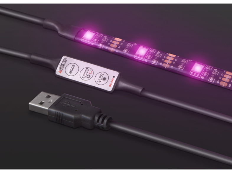 USB-kábel vezérlőpanellel és LED-es fényszalaggal, rózsaszín fényt mutatva.