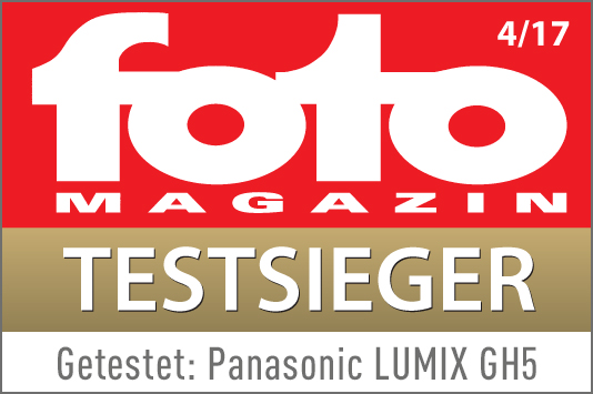 Logo eines Magazins mit dem Text 'TESTSIEGER' und dem getesteten Produkt 'Panasonic LUMIX GH5'.