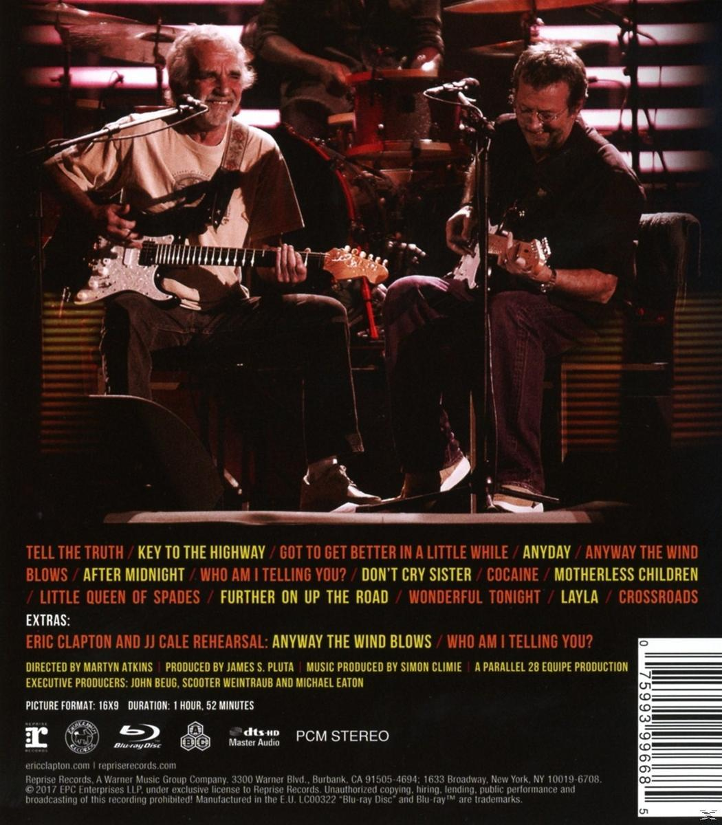 DVD-Cover mit zwei Gitarristen auf der Bühne und Text, einschließlich Extras.