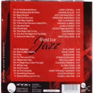 CD-Cover mit rotem Hintergrund und Titelliste. Jazz-Musik-Compilation.