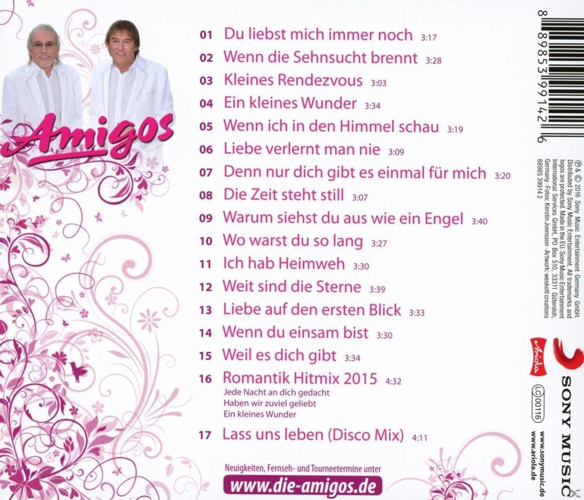 CD-Cover: Zwei Männer im Anzug, Text und Titelliste, mit floralem Design im Hintergrund.