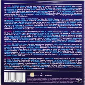 CD-Liste mit den Titeln der Songs. Das Cover ist in Blau- und Weißtönen gehalten.