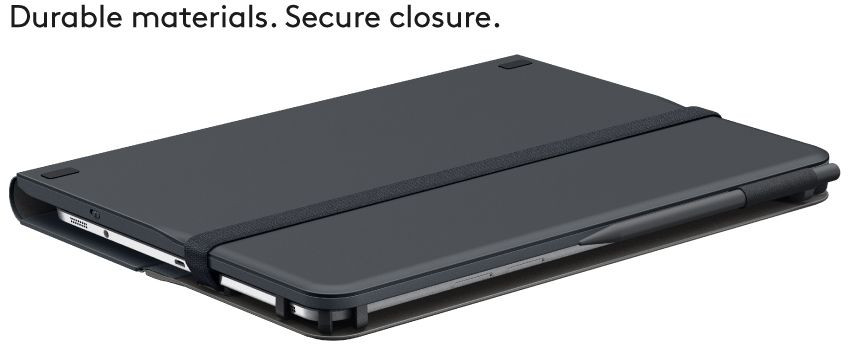 Étui de tablette, fermé, avec un stylo attaché, sur une surface blanche.
