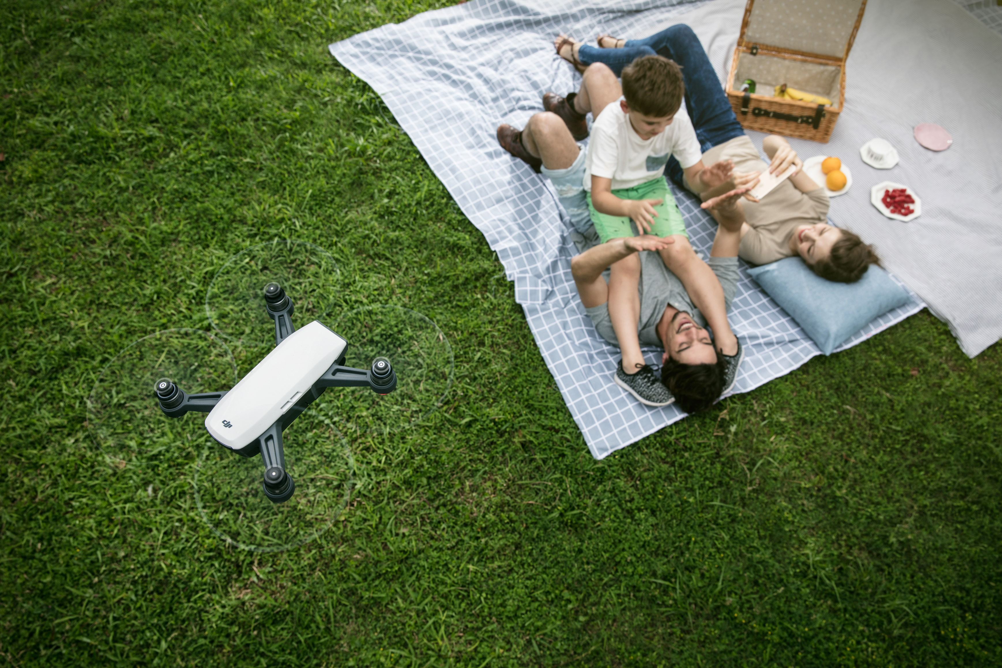 DJI Spark Drohne, Alpine White