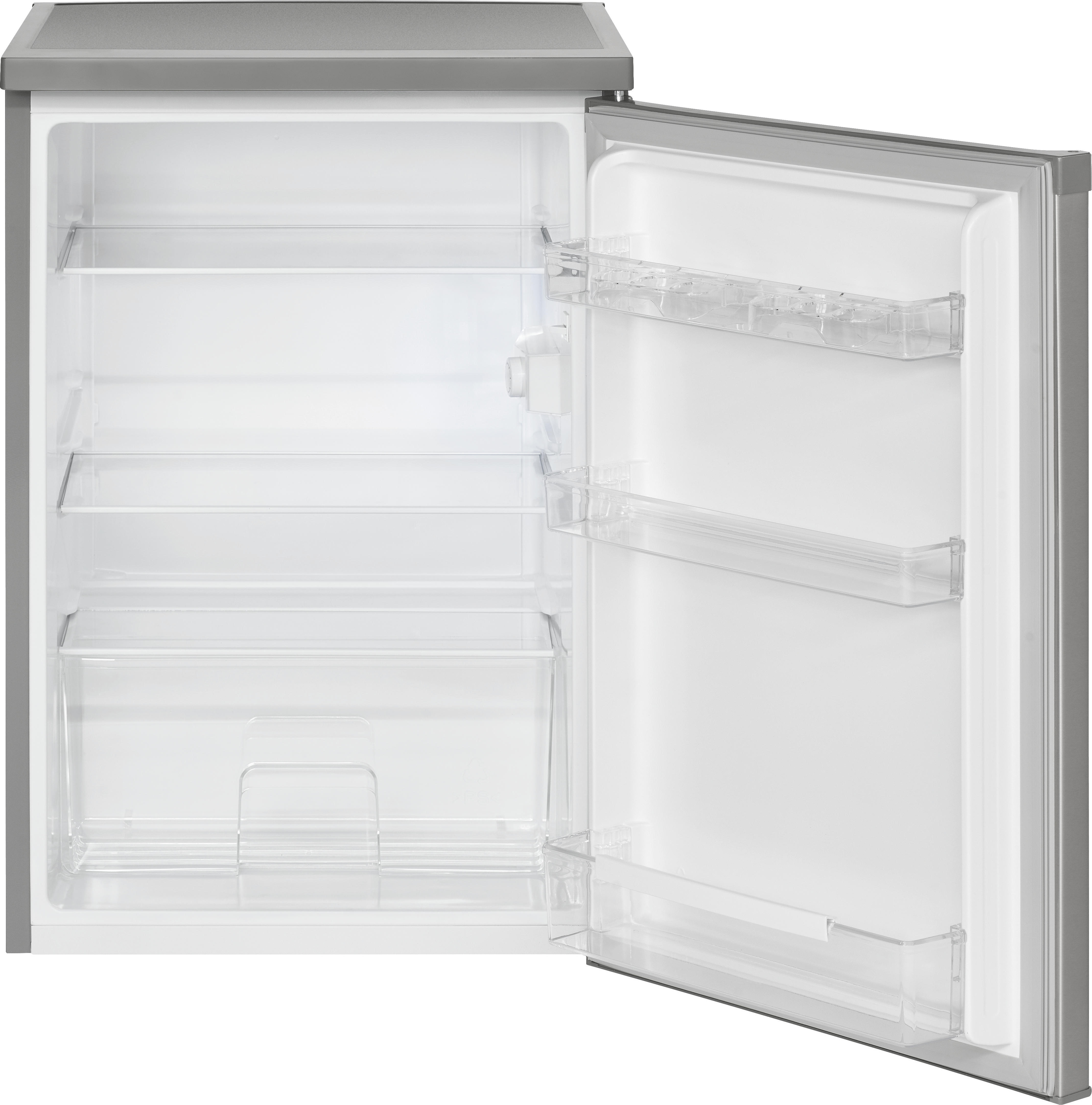 Ein Kühlschrank mit offener Tür, der Einlegeböden im Inneren zeigt.