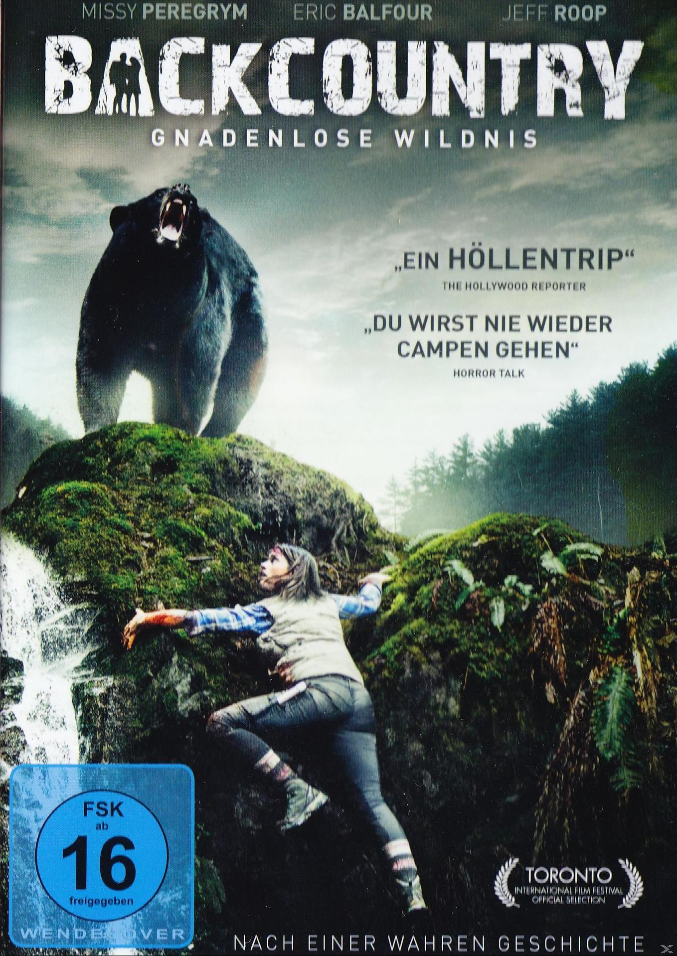 Filmposter mit einem Bären, der eine Frau angreift. Text: Backcountry, Gnadenlose Wildnis.