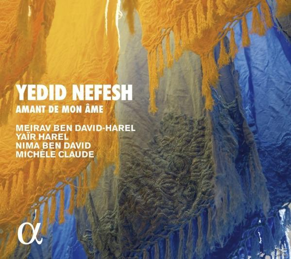 Albumcover mit Text und hängendem Stoff in Gelb und Blau.