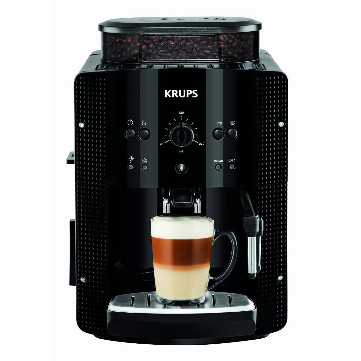 Schwarze Krups Kaffeemaschine mit einem Glas geschichtetem Kaffee. Bohnenbehälter sitzt oben auf der Maschine.