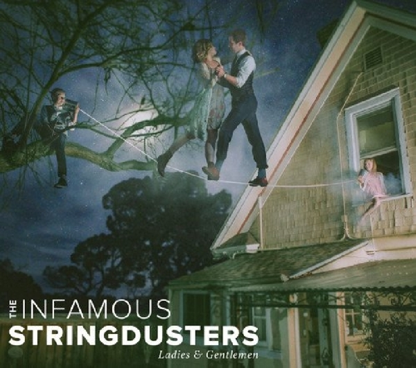 Albumcover: Menschen auf Seil, Haus und Junge auf Seilrutsche, Nacht.