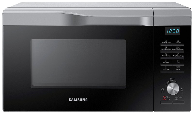 Un horno de microondas Samsung negro con pantalla digital y panel de control.
