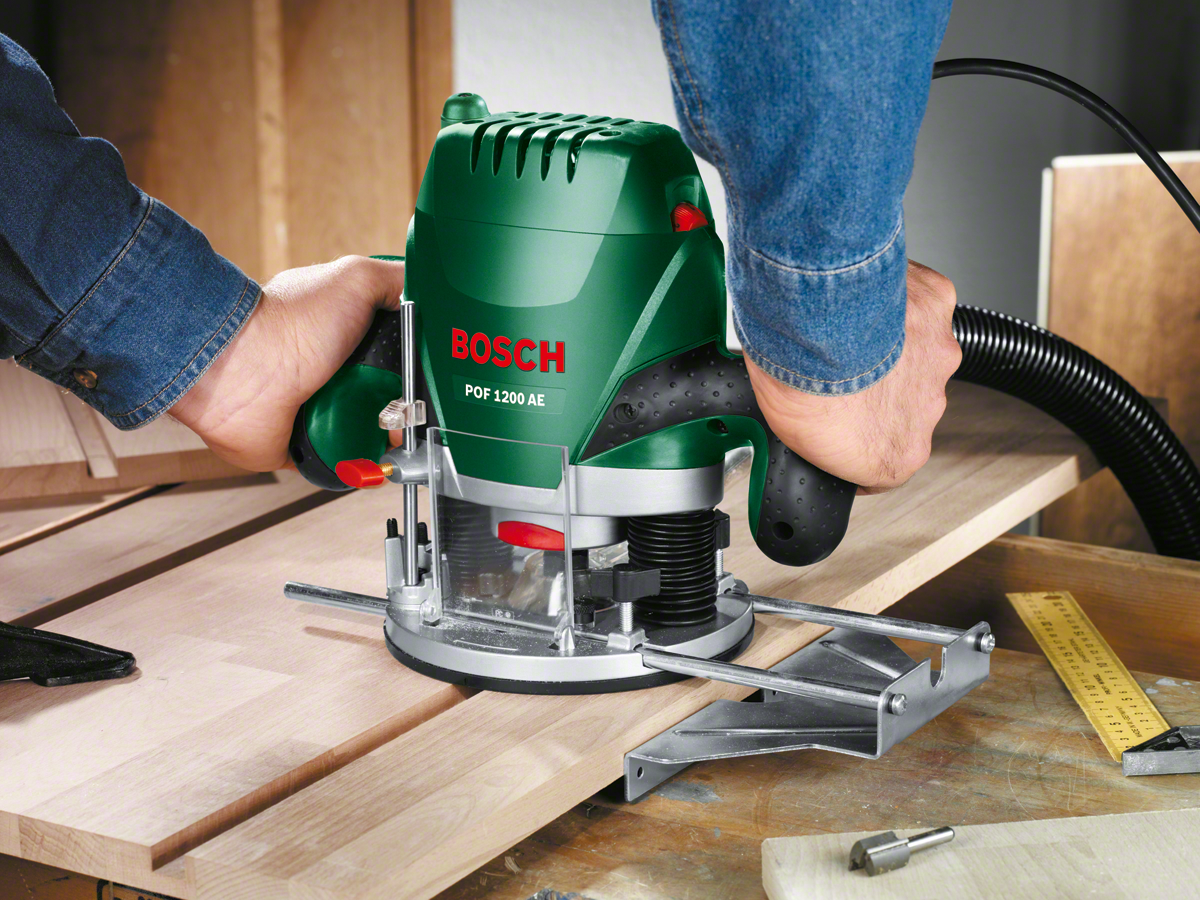 BOSCH 060326A100 POF 1200 AE Oberfräse, Grün, Rot, Schwarz