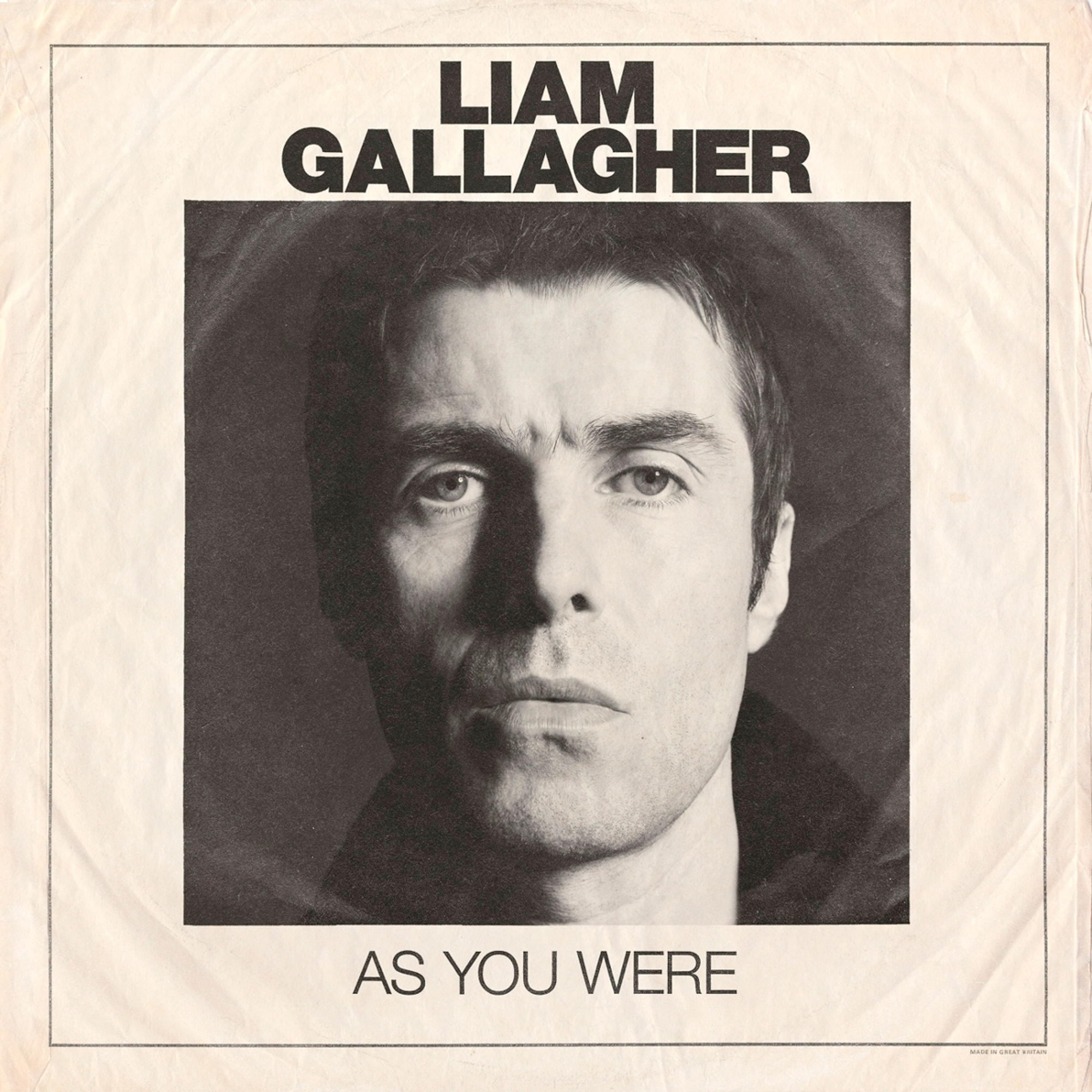 Liam Gallagher Albumcover, Schwarzweiß-Porträt.