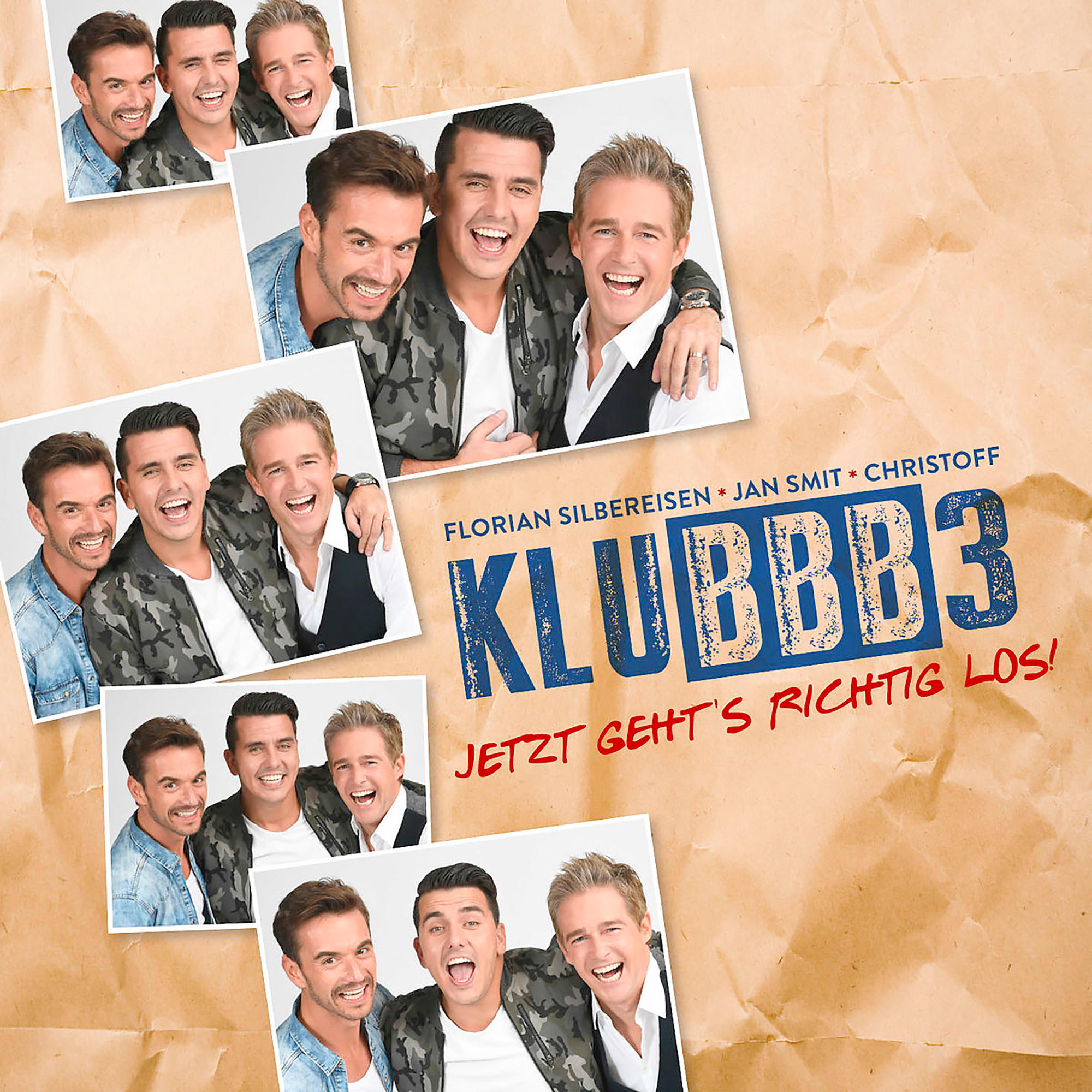 Albumcover mit einer Gruppe lächelnder Männer, betitelt Klubbb3, mit mehreren Bildern der gleichen Gruppe.