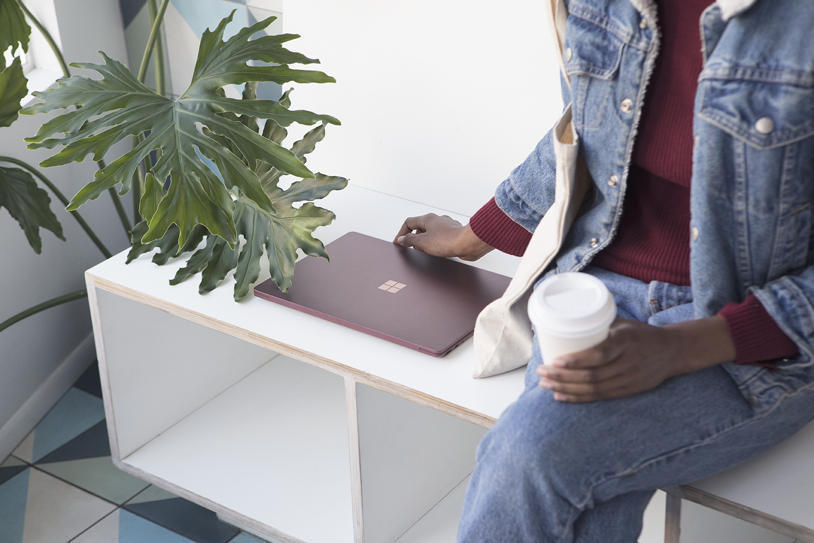 MICROSOFT Surface Laptop - 13,5 Zoll - Intel® Core™ i5 i5-7200U - 8 GB - 256 GB - Intel® HD 620 - Windows 10