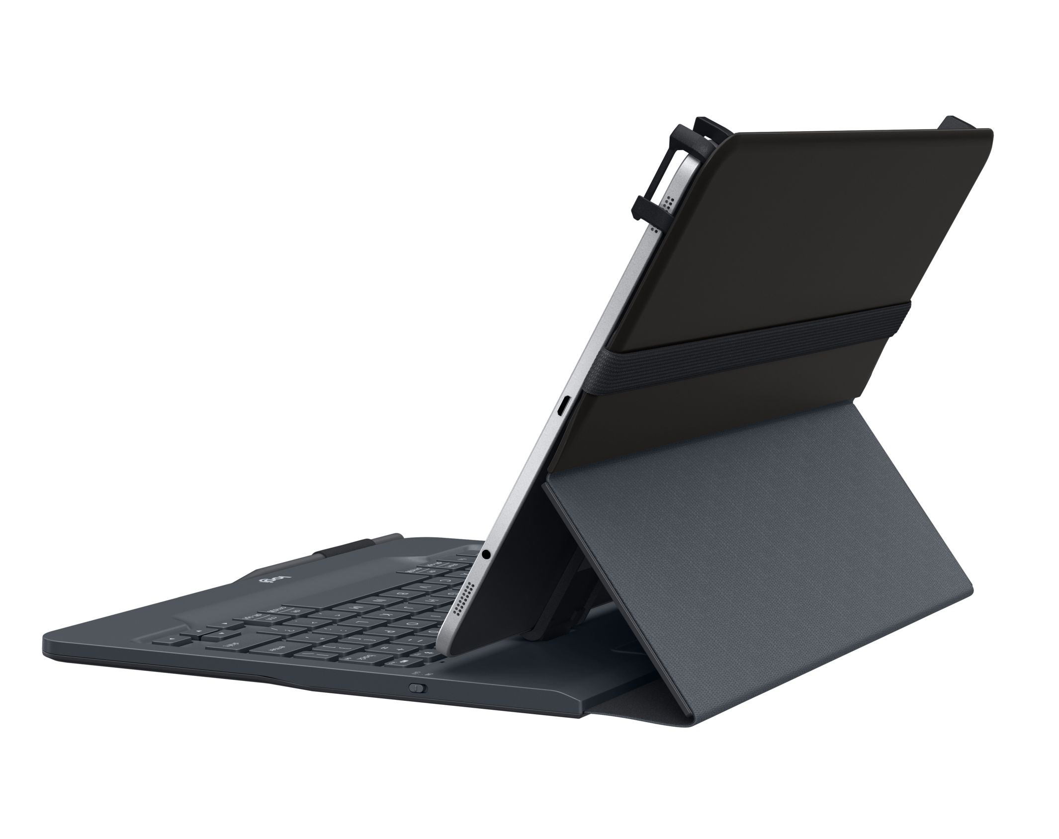 Tablet met zwarte keyboardhoes, schuin. Witte achtergrond.