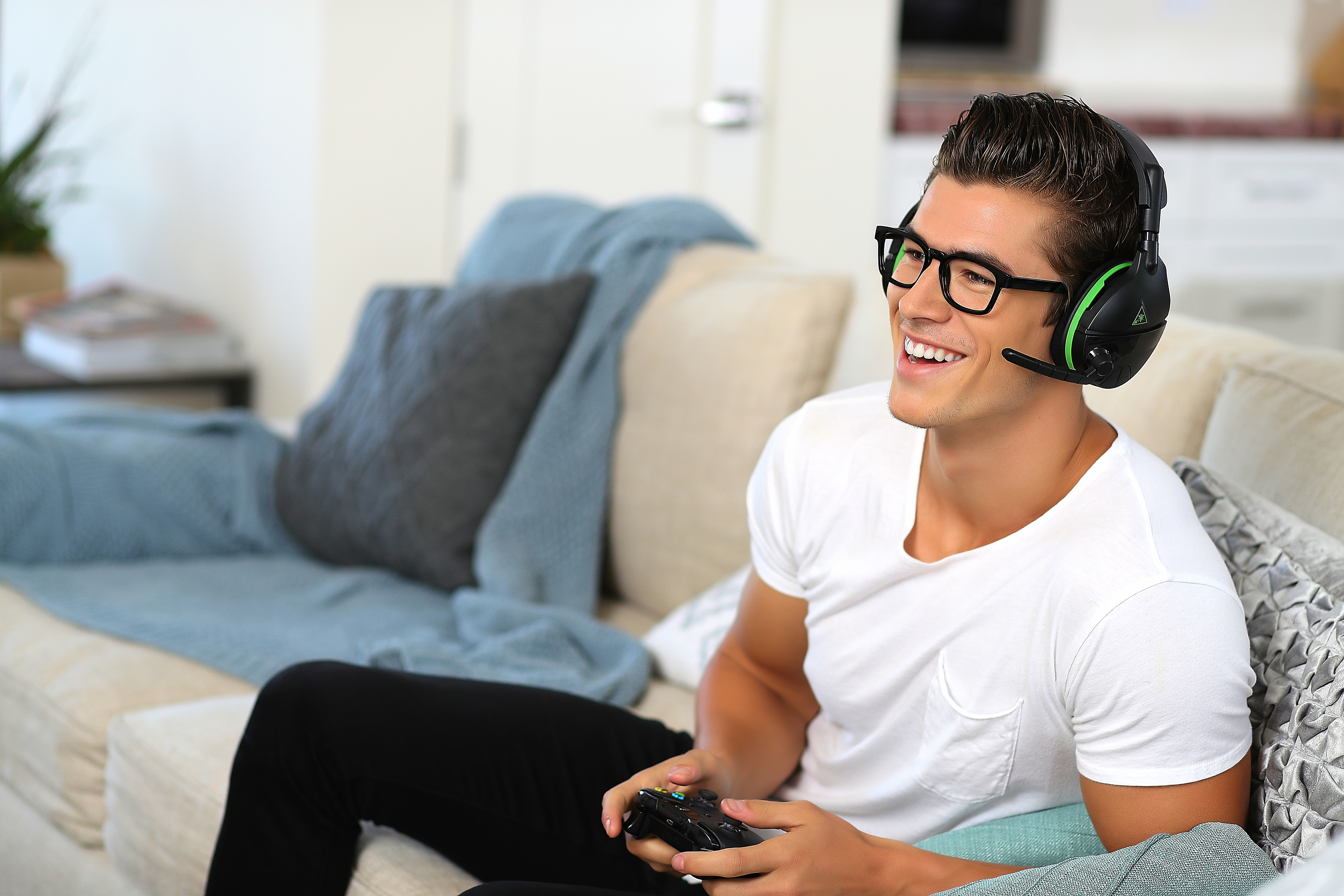 TURTLE BEACH STEALTH 600 Wireless Surround Sound Gaming-Headset für Xbox One, Over-ear Gaming Headset Schwarz/Grün