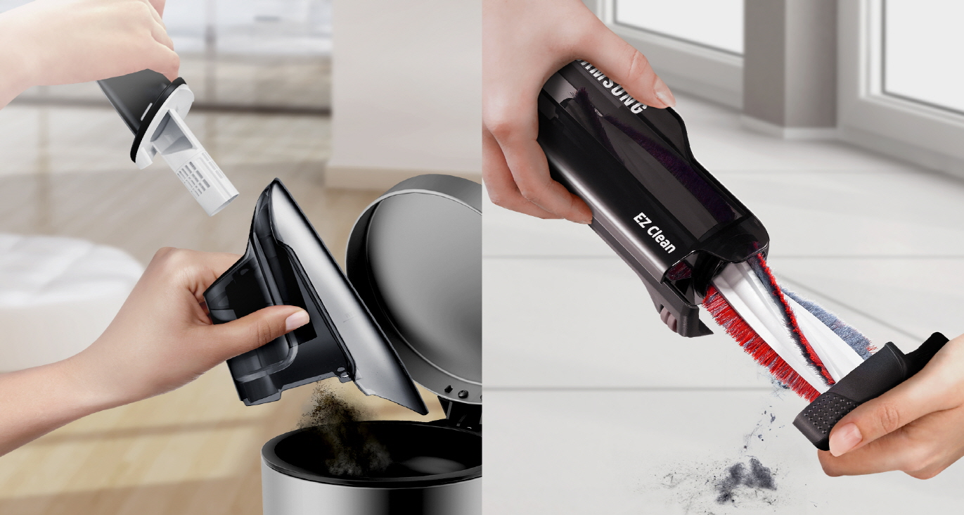 Een persoon die een zwarte en zilveren Samsung EZ Clean stofzuiger leegmaakt. Stof en vuil zijn zichtbaar in de bak en op de vloer.