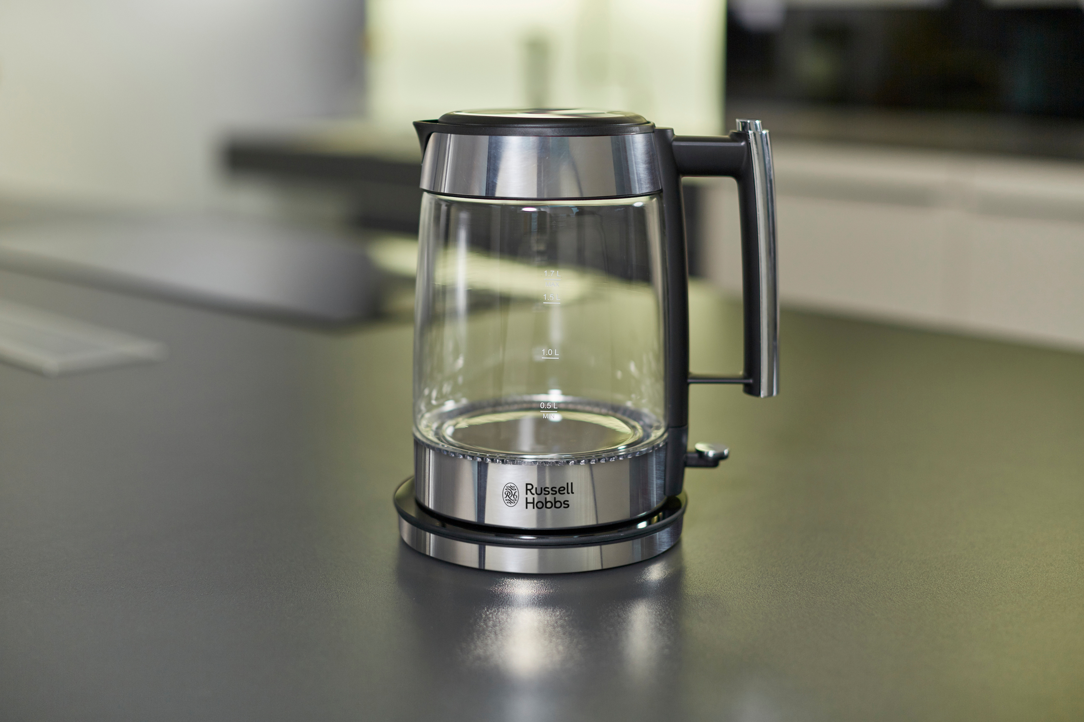 RUSSELL HOBBS 23830-70 Elegance Wasserkocher, Edelstahl/Schwarz
