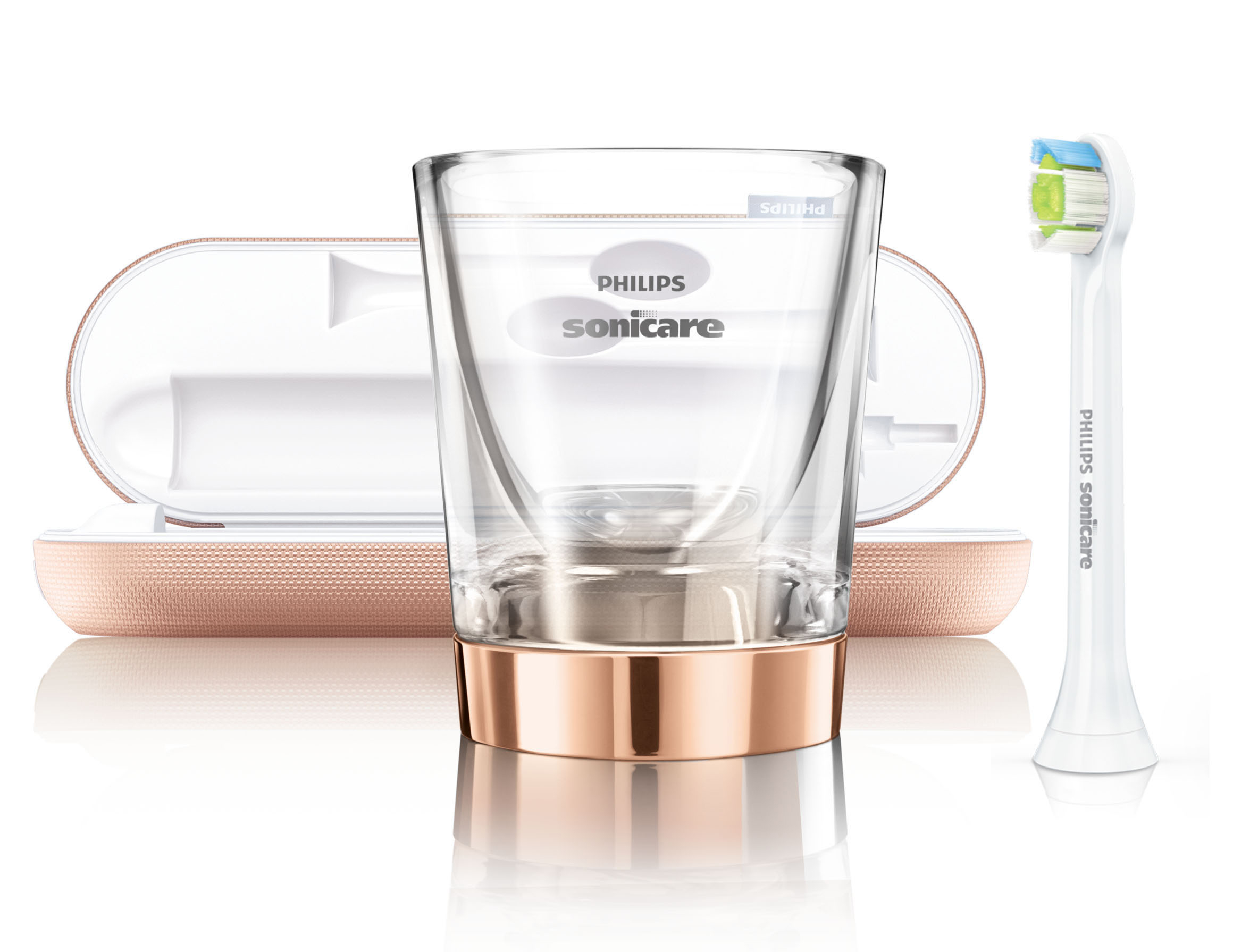 Philips Sonicare Zahnbürsten-Set: Glas, Bürstenkopf und Etui, weißer Hintergrund.