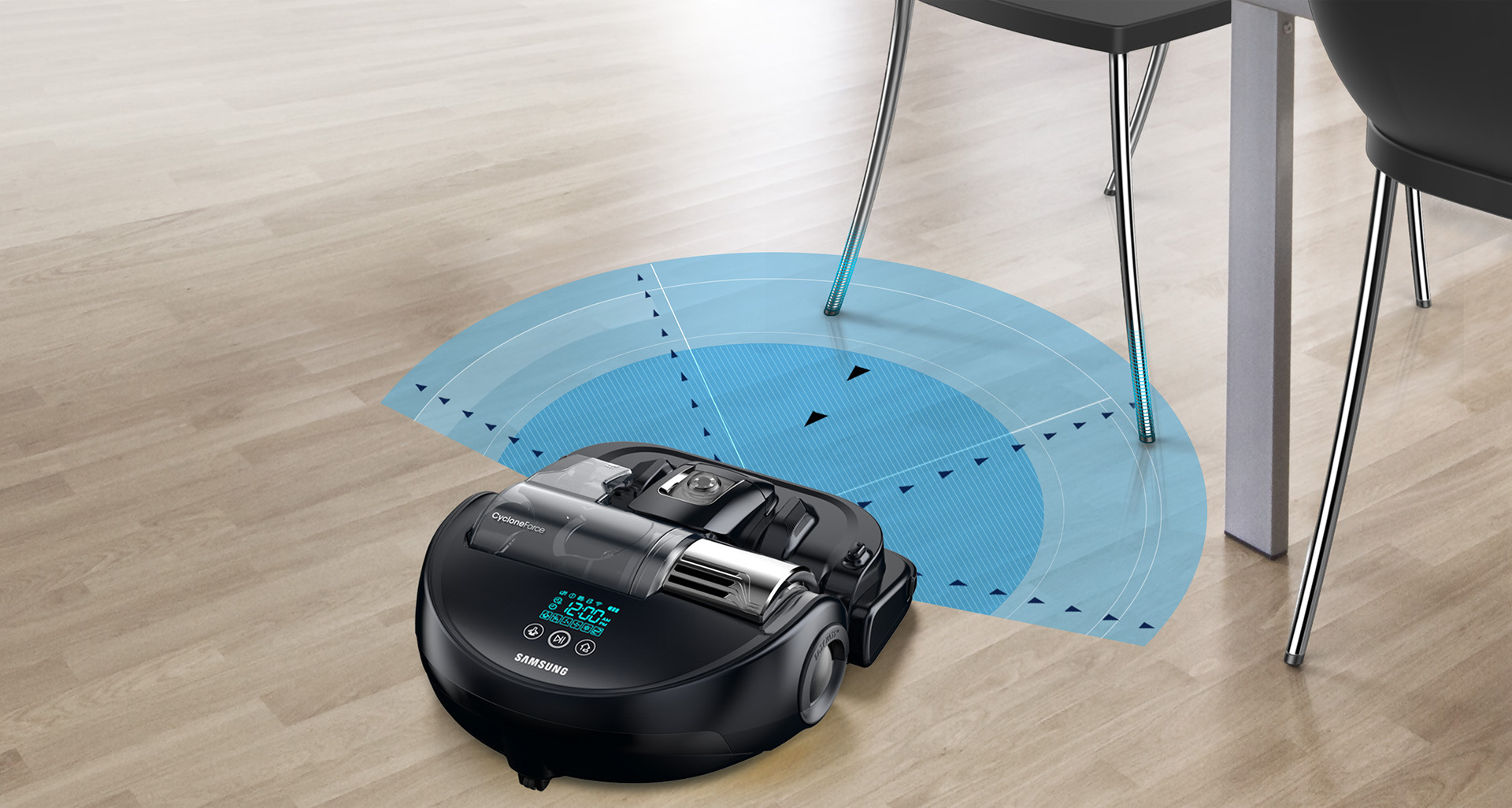 Ein schwarzer Samsung Roboter-Staubsauger auf einem Holzboden, mit einem blauen Sensorbereich.