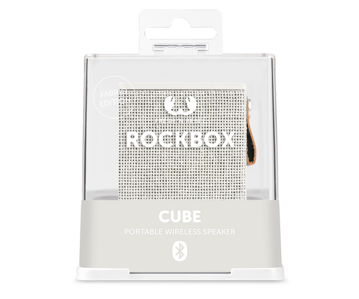 FRESH ‘N REBEL Rockbox Cube Fabriq Edition Bluetooth Lautsprecher, Hellgrau