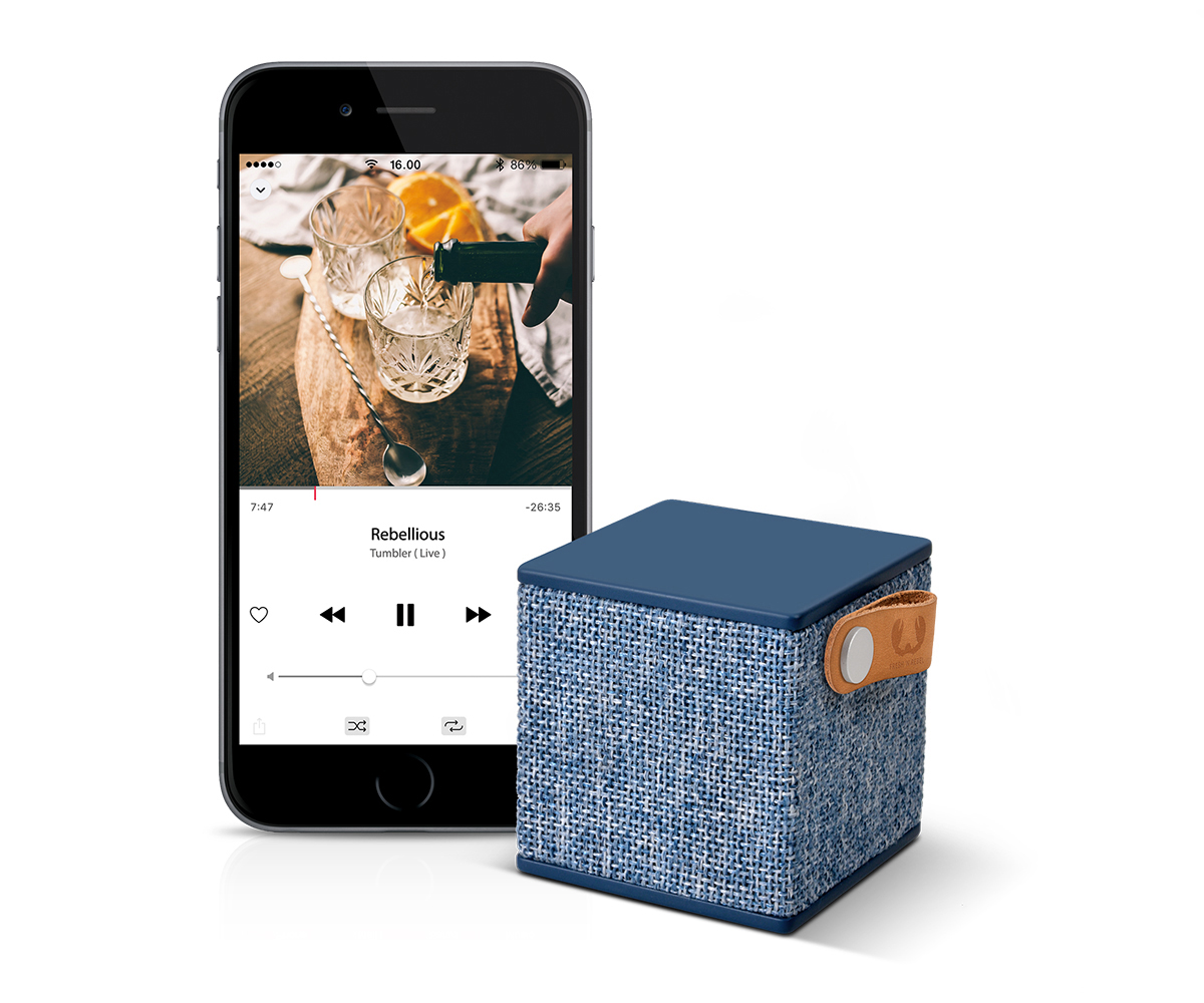 FRESH ‘N REBEL Rockbox Cube Fabriq Edition Bluetooth Lautsprecher, Blau