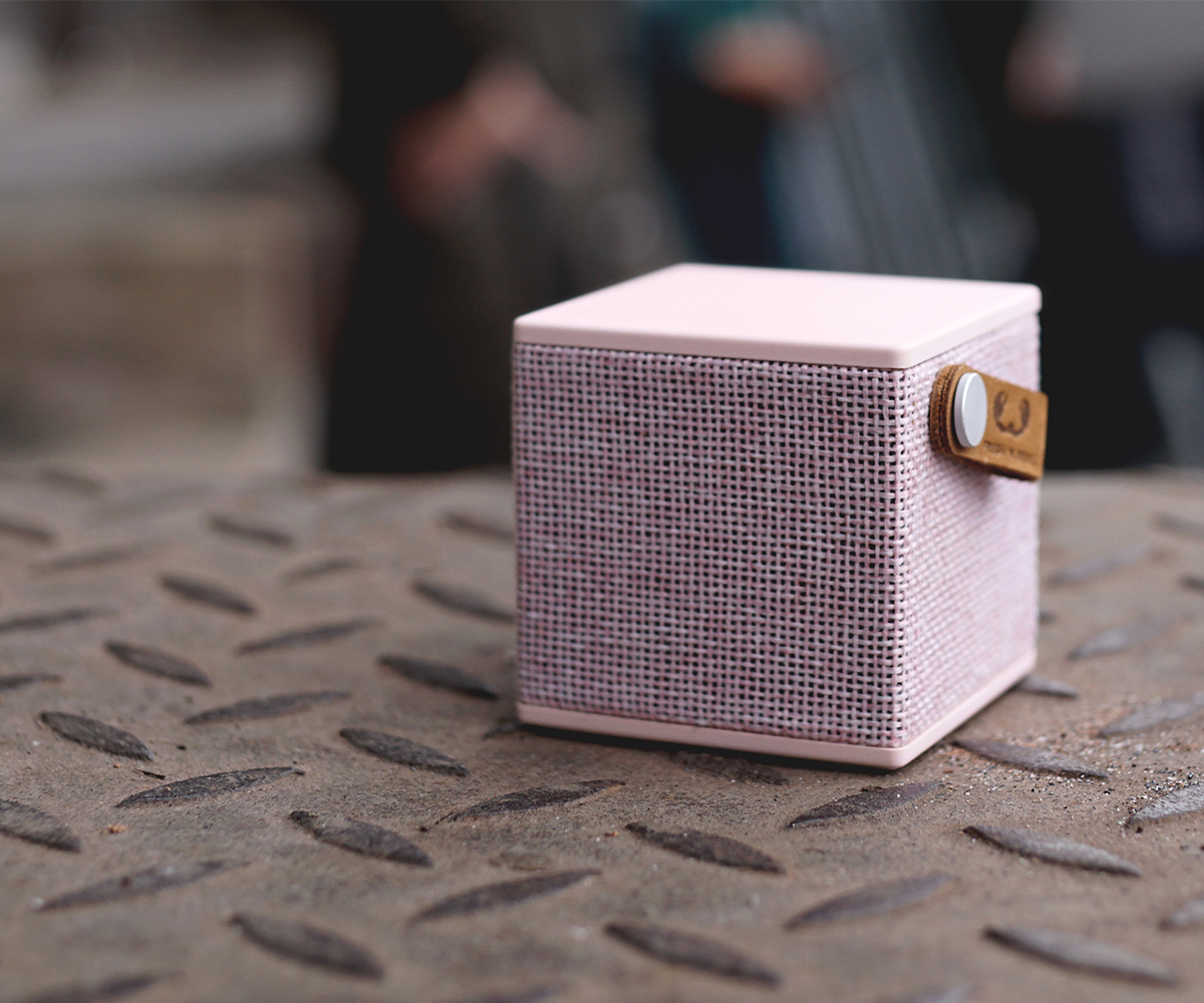 FRESH ‘N REBEL Rockbox Cube Fabriq Edition Bluetooth Lautsprecher, Rosé