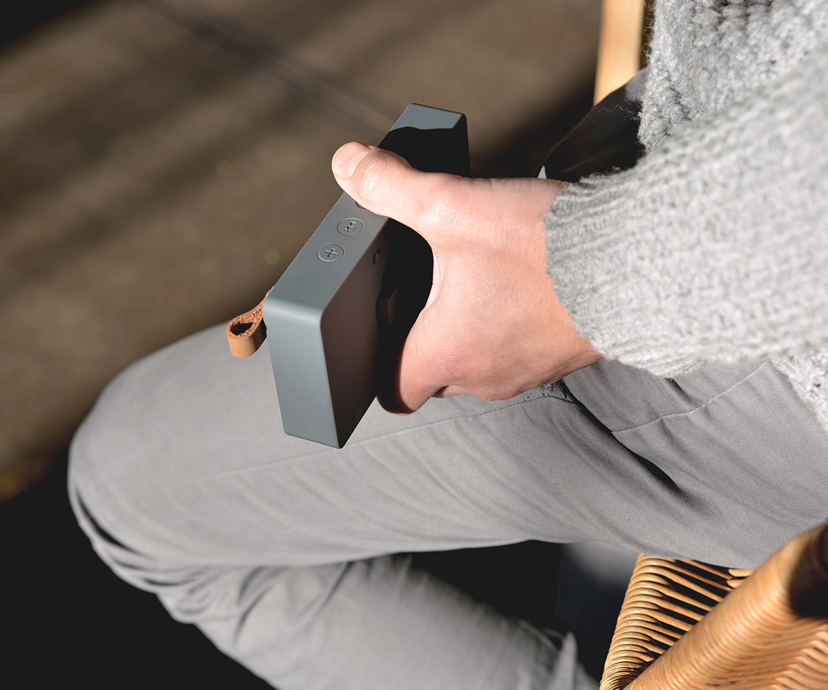 FRESH ‘N REBEL Rockbox Slice Fabriq Edition Bluetooth Lautsprecher, Grau