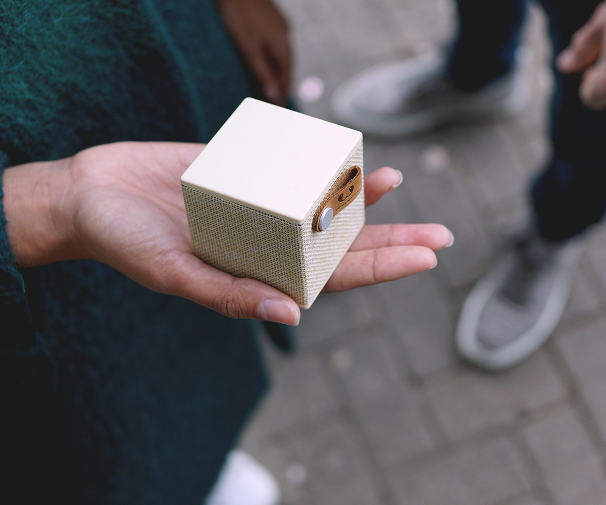 FRESH ‘N REBEL Rockbox Cube Fabriq Edition Bluetooth Lautsprecher, Gelb