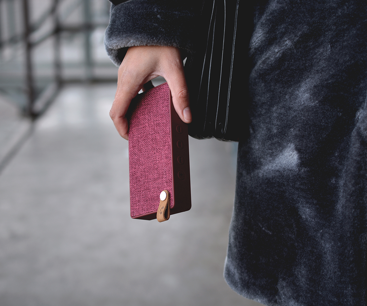 FRESH ‘N REBEL Rockbox Slice Fabriq Edition Bluetooth Lautsprecher, Rot