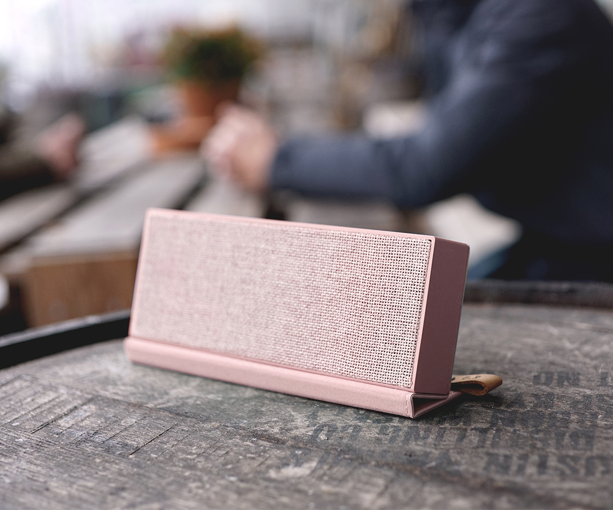 FRESH ‘N REBEL Rockbox Fold Fabriq Edition Bluetooth Lautsprecher, Rosé