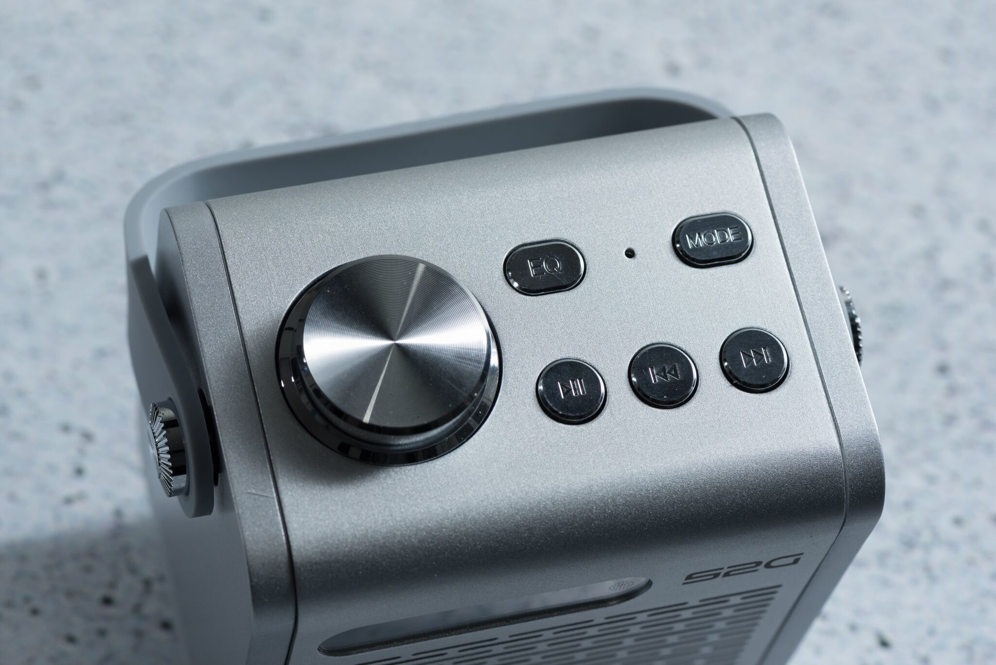 SOUND2GO Sixties Bluetooth Lautsprecher, Silber
