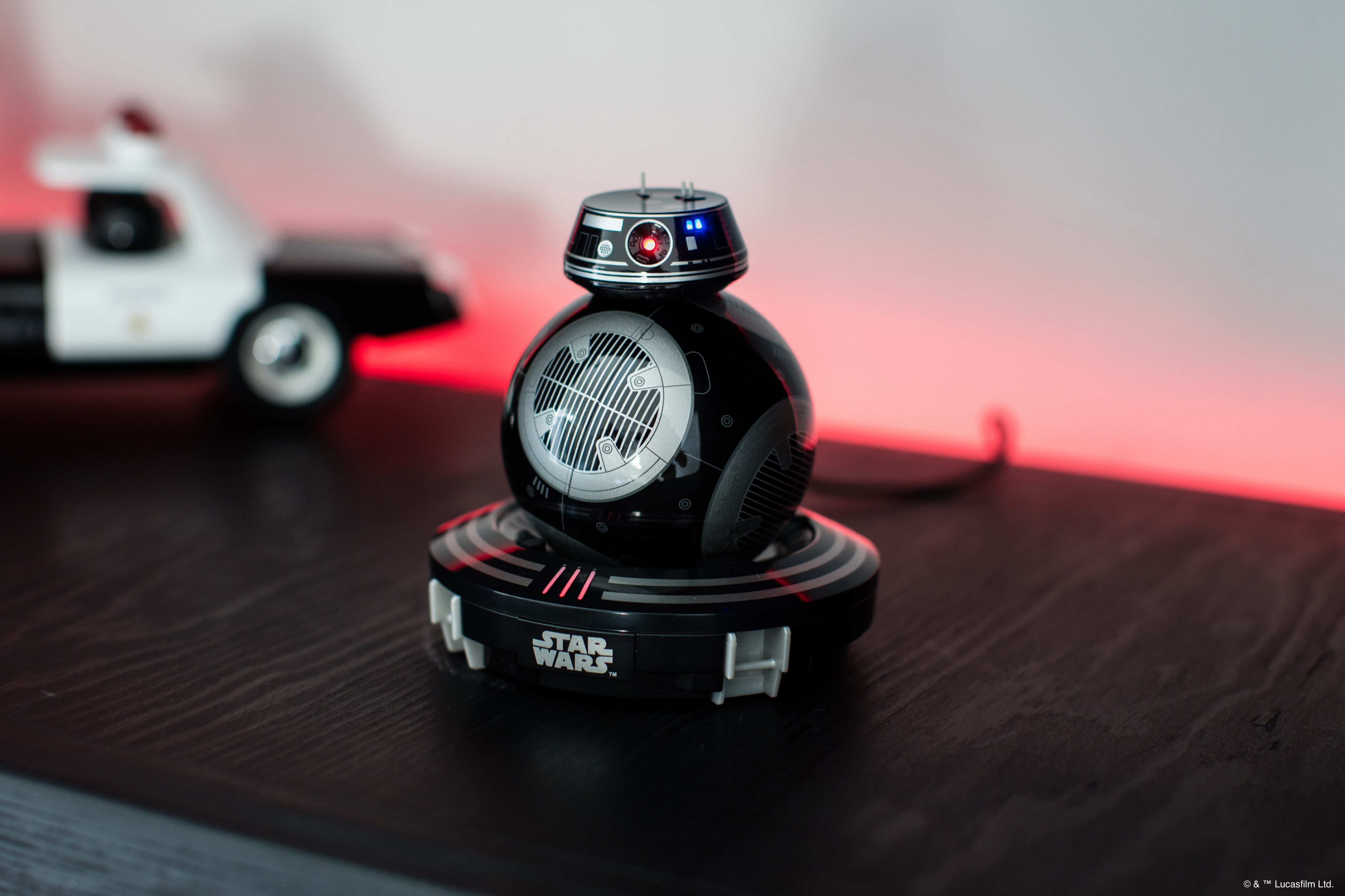 SPHERO BB9E - Appgesteuerter Star Wars Droide Appgesteuertes Spielzeug, Schwarz