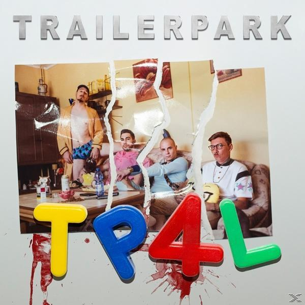 Trailerpark Albumcover. Ein zerrissenes Foto von vier Männern. Bunte Buchstaben schreiben 'TP4L' auf grauem Grund.