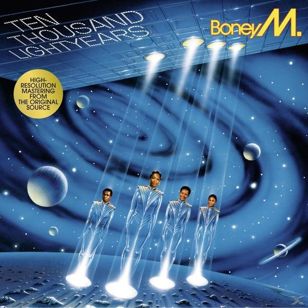 Albumcover von Boney M. mit vier Mitgliedern in Raumanzügen, Sternenhintergrund und dem Schriftzug 'Ten Thousand Lightyears'.