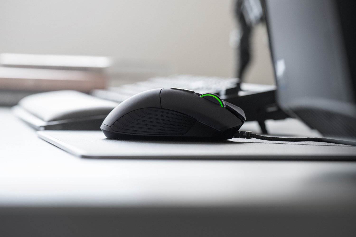 RAZER Basilisk Gaming Maus, Schwarz/Grün