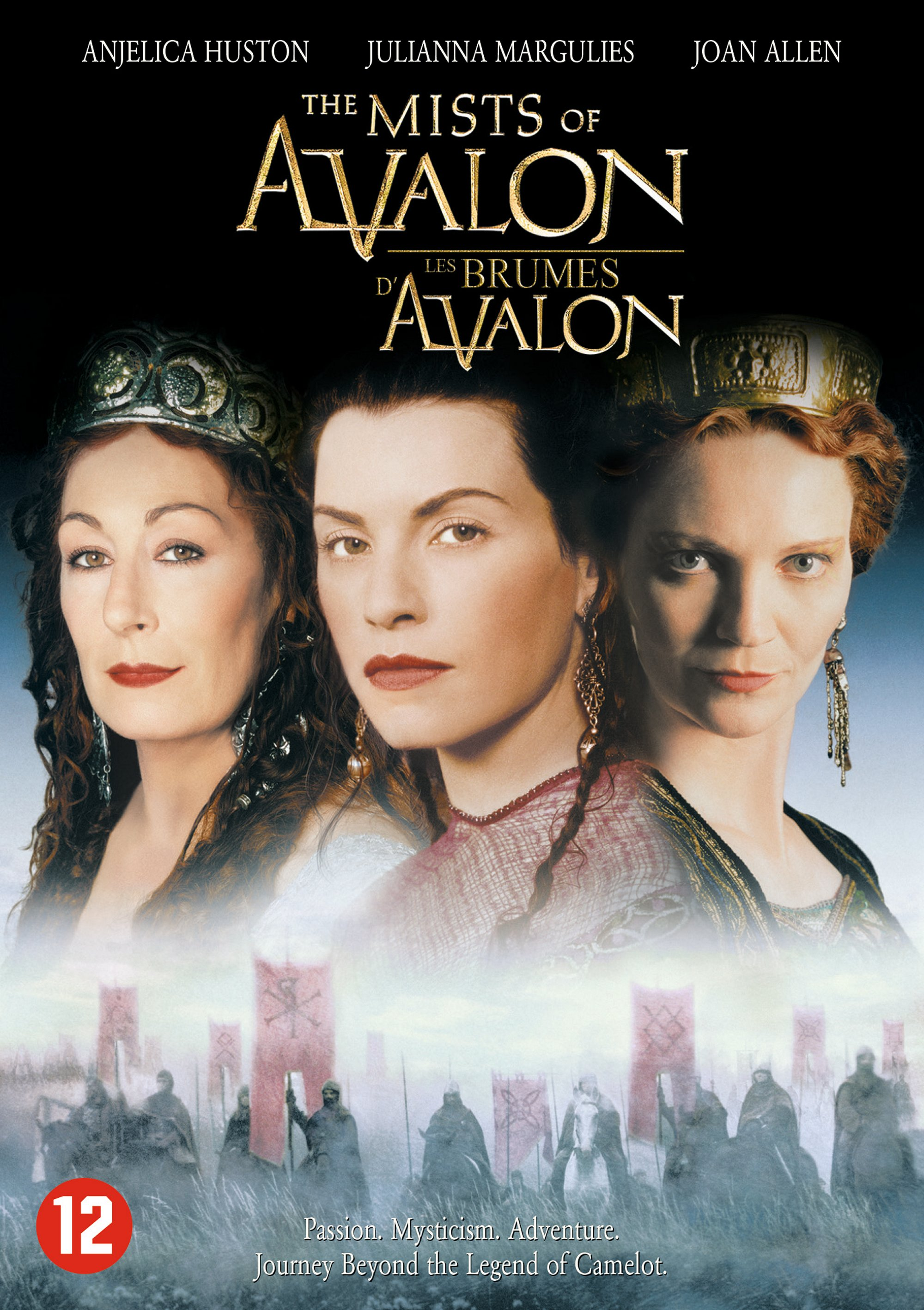 DVD-hoes voor 'The Mists of Avalon' met portretten van drie vrouwen en een achtergrond met krijgers.