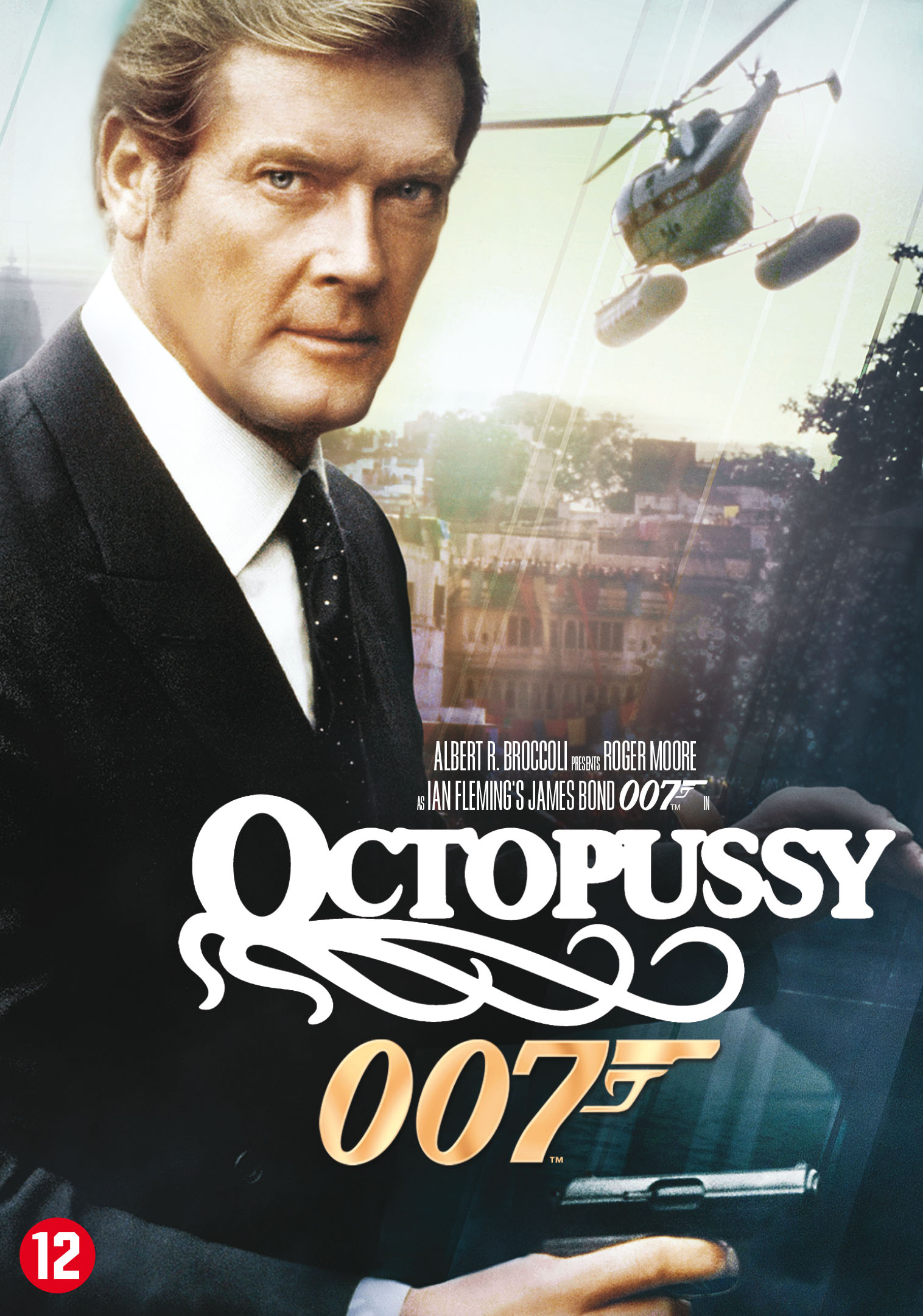 Filmposter: Roger Moore als James Bond. Helikopter vliegt, titel 'Octopussy'.