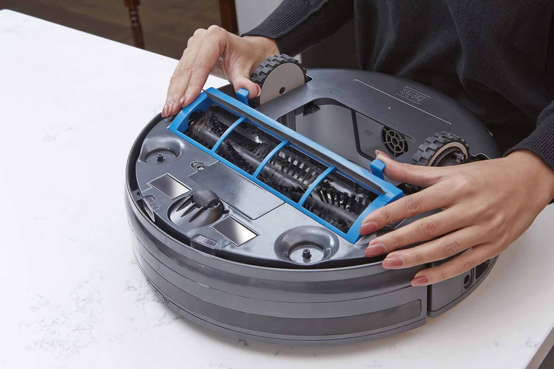 BLACK+DECKER RVA 425 B Smart Tech LED Saugroboter