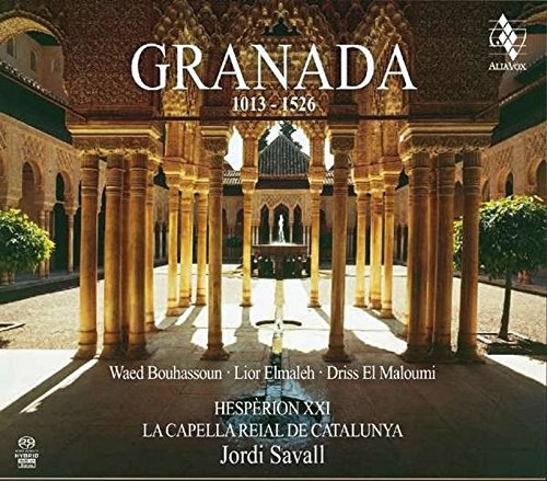 Album borító oszlopokkal és ívekkel ellátott épülettel, 'GRANADA' szöveggel és művésznevekkel.