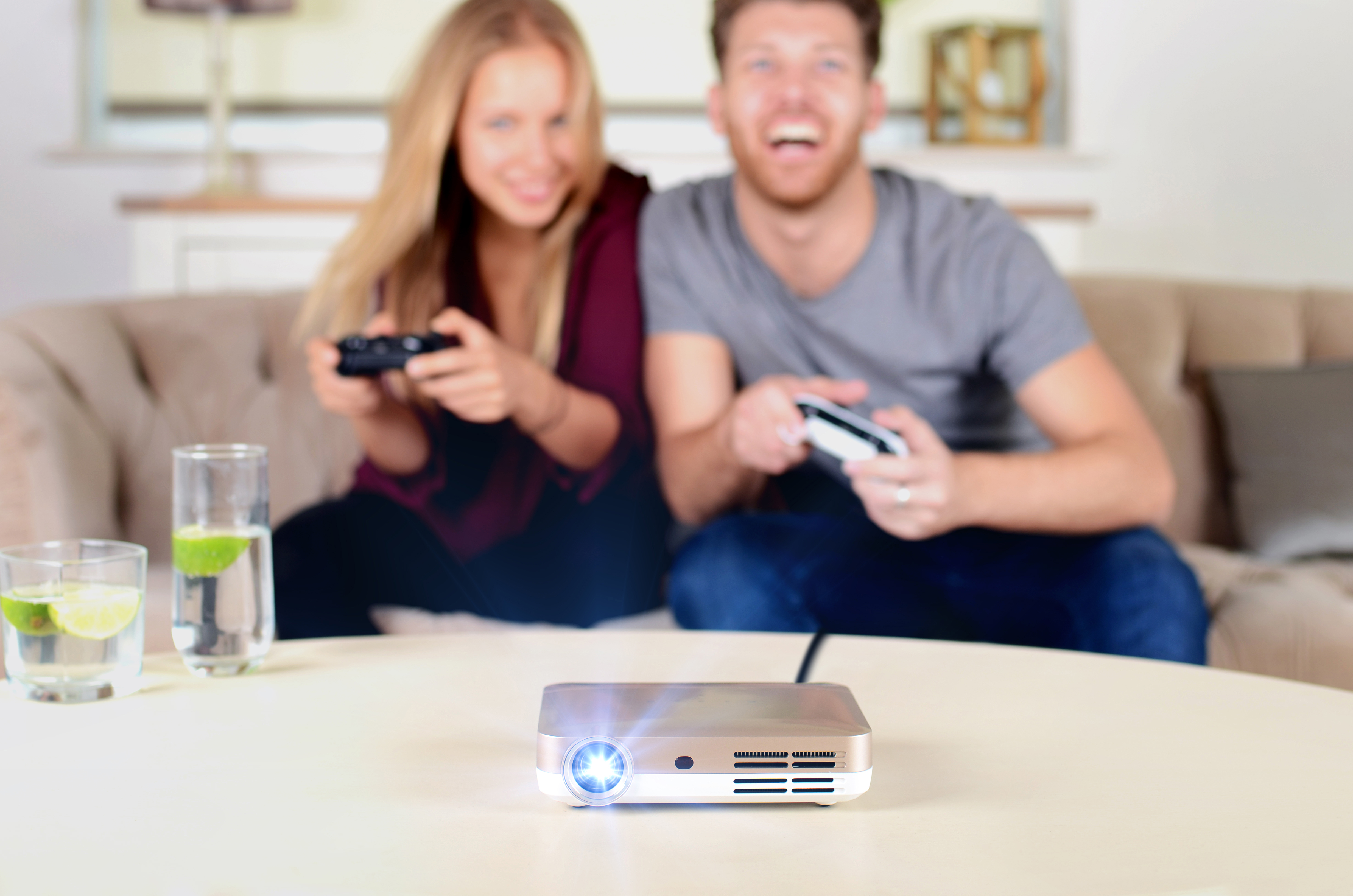 OPTOMA ML330 Beamer(HD-ready, 3D, 500 cd/m²)