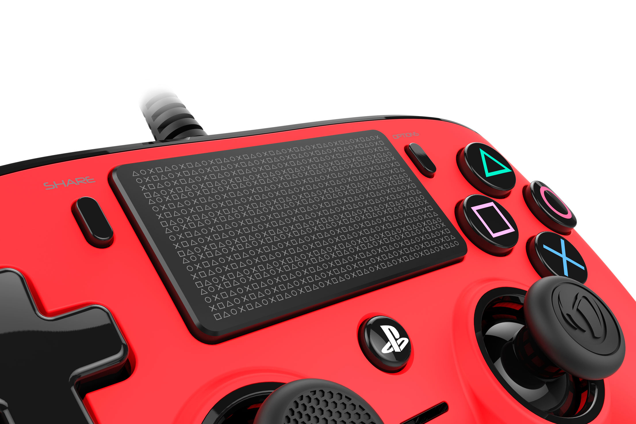 Roter und schwarzer Spielcontroller mit Knöpfen und Joysticks, mit angeschlossenem Kabel.