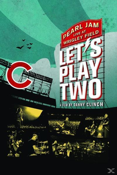 Pearl Jam Let's Play Two Poster. Wrigley Field, Chicago, Konzertfilm von Danny Clinch. Zeigt Bühne und Publikum.