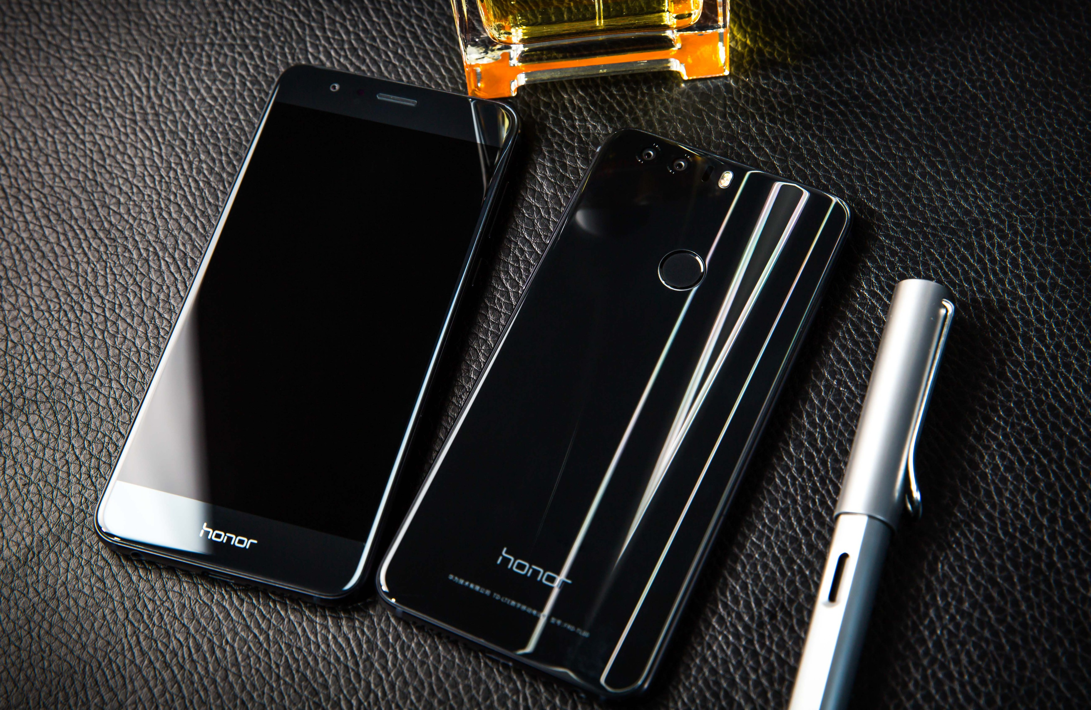 HONOR 8 32 GB Schwarz Dual SIM