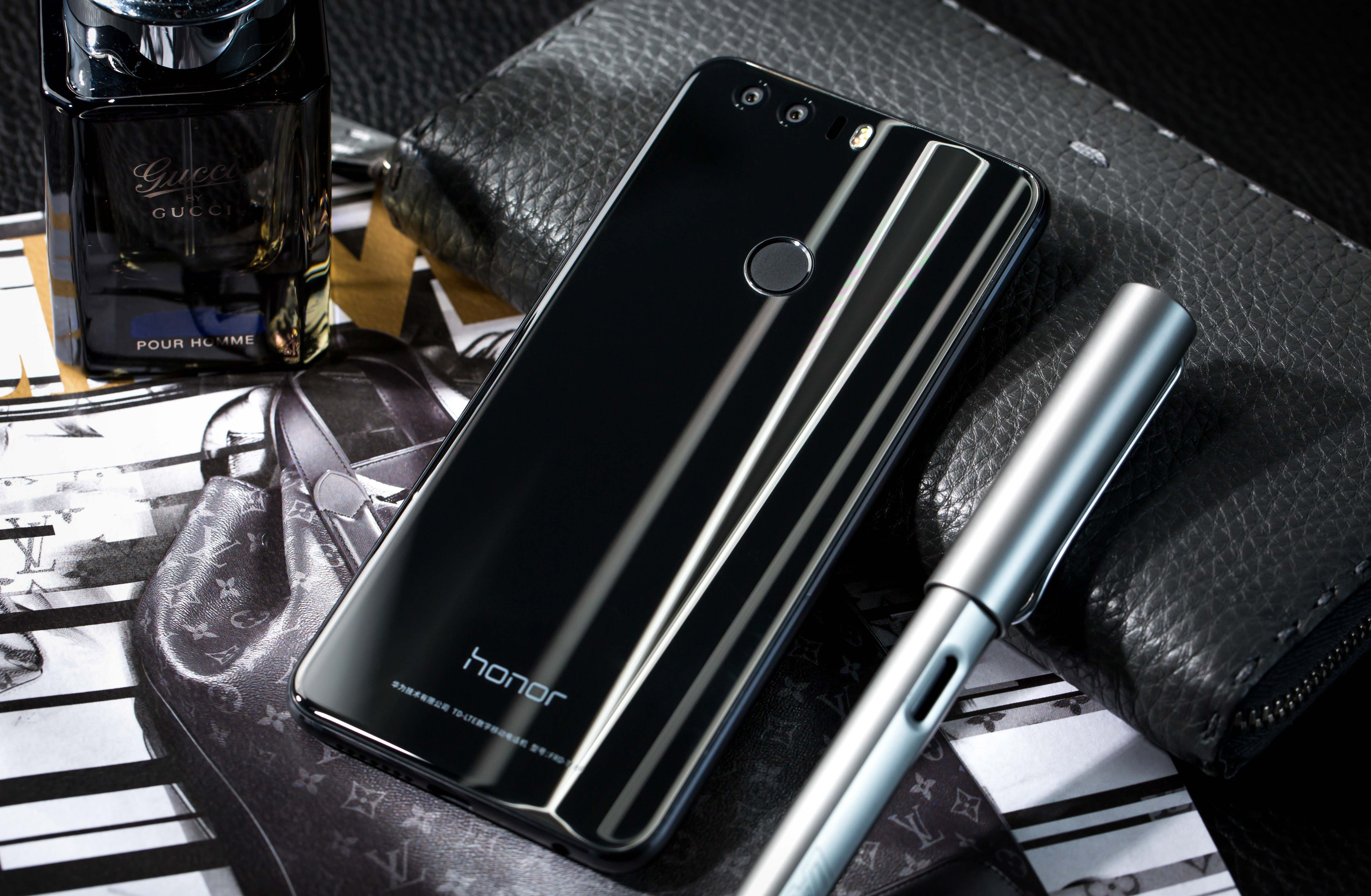 HONOR 8 32 GB Schwarz Dual SIM