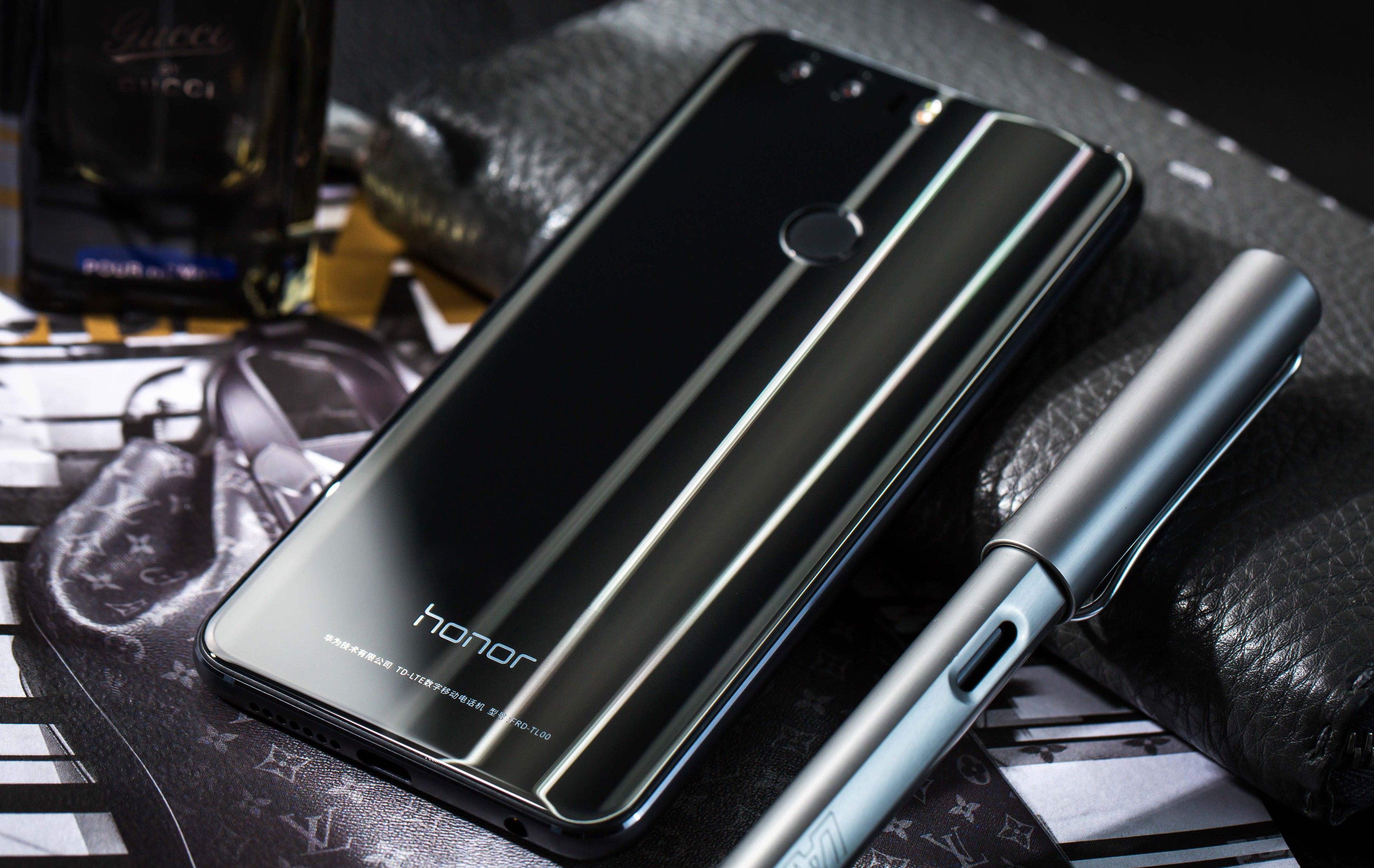 HONOR 8 32 GB Schwarz Dual SIM