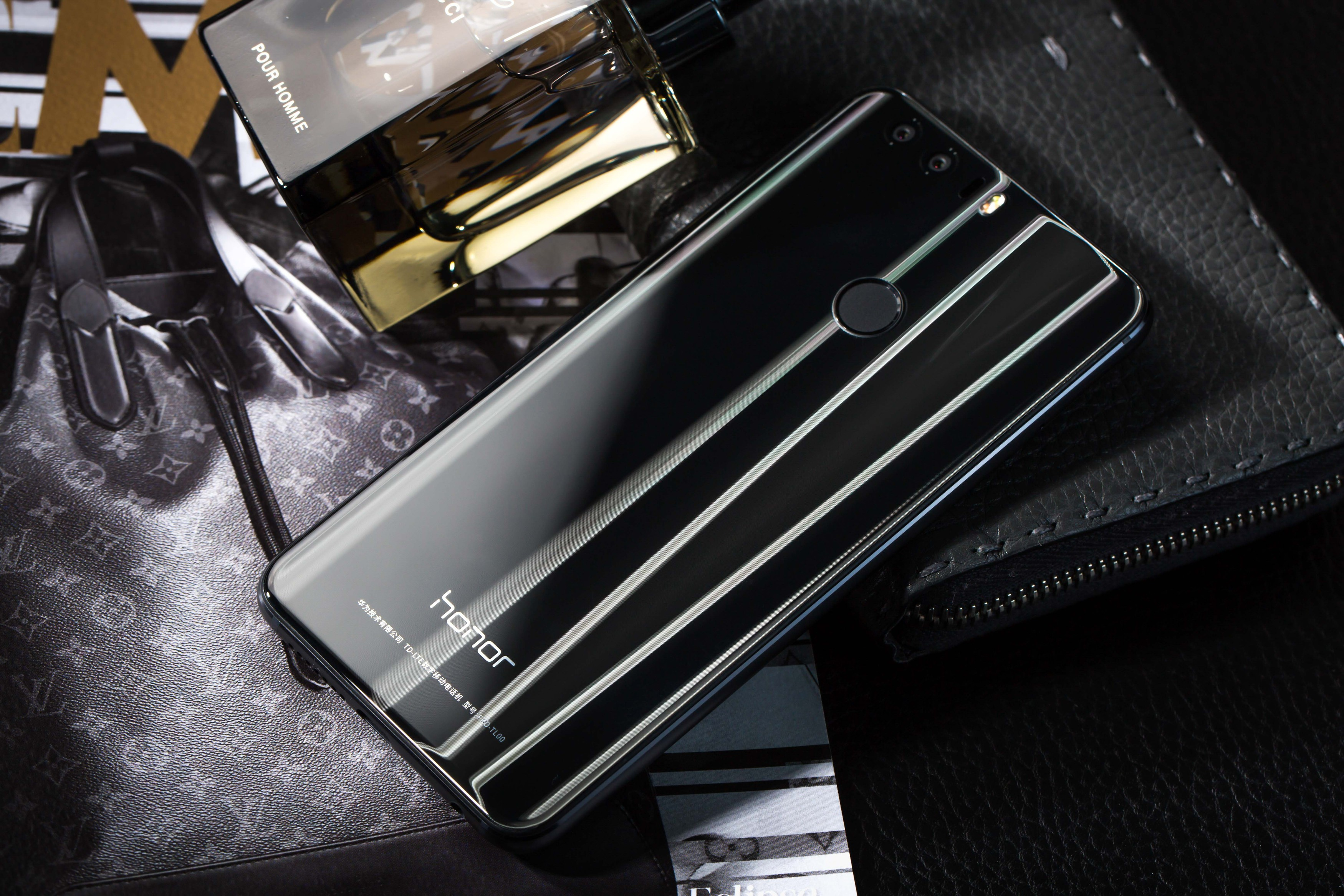 HONOR 8 32 GB Schwarz Dual SIM