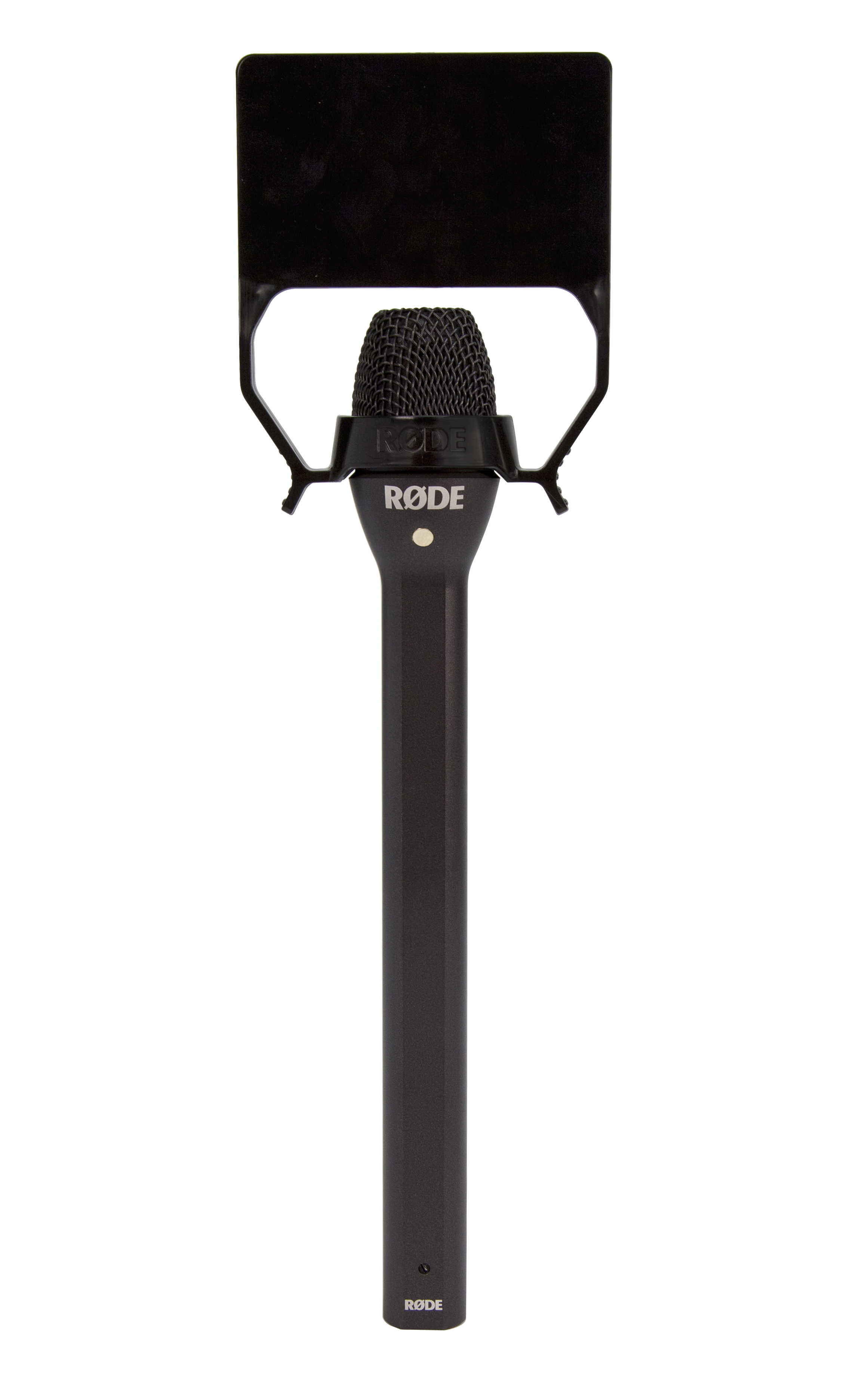 Microphone RØDE noir avec bonnette et support sur fond blanc.