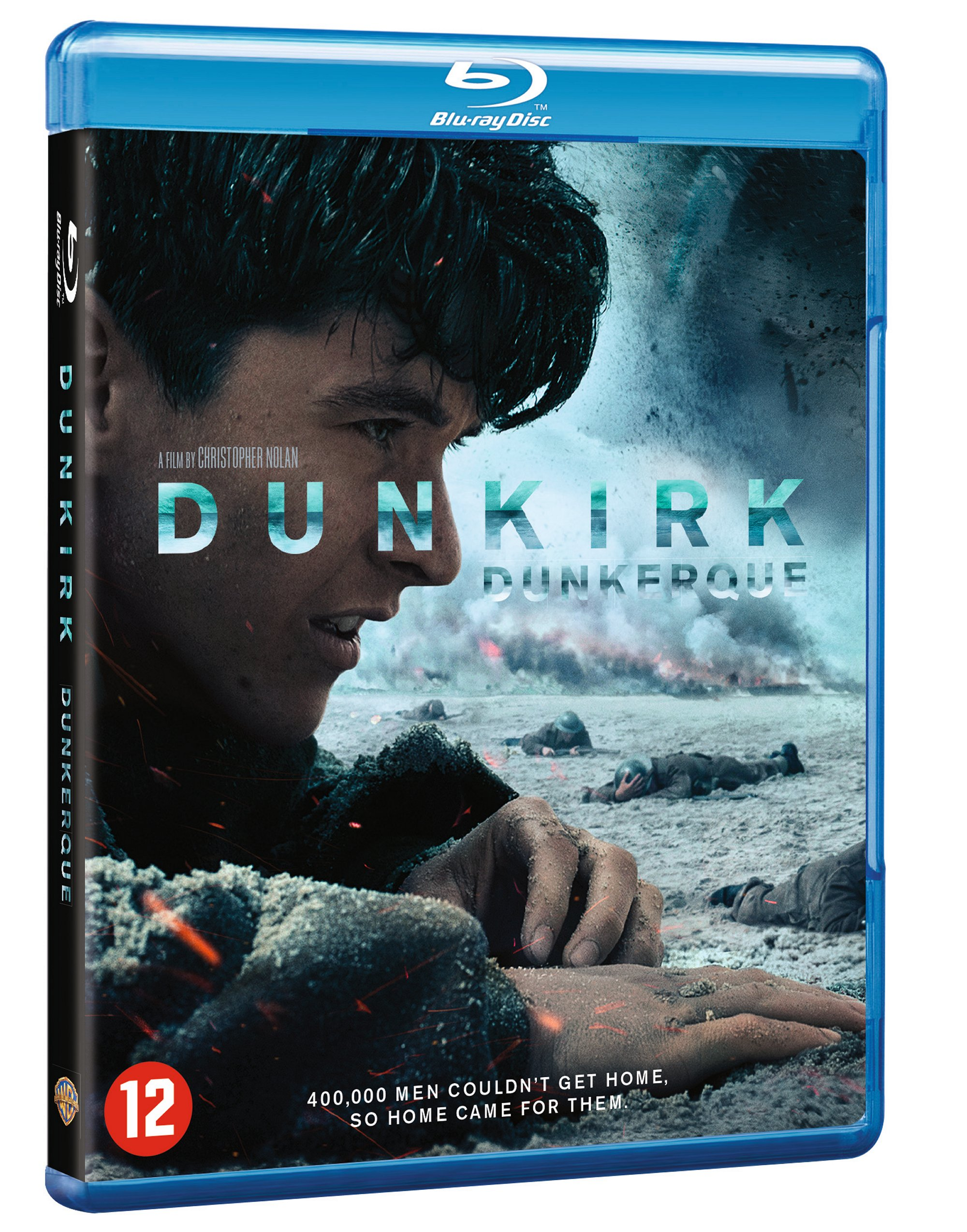 Dunkirk Blu-ray-hoes. De cover toont een soldaat en explosies, met tekst en classificatie.